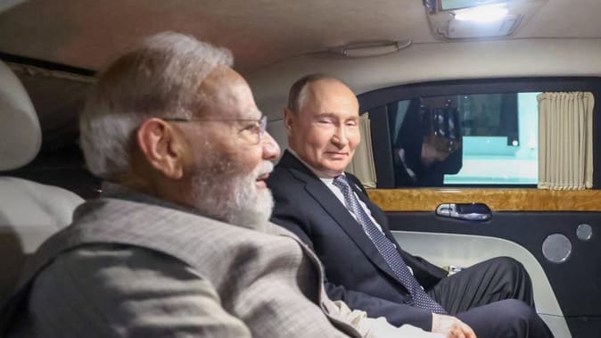 पुतिन के साथ फिर एक गाड़ी में नजर आए पीएम मोदी, एससीओ सम्मेलन के बीच इस मुलाकात के क्या मायने?