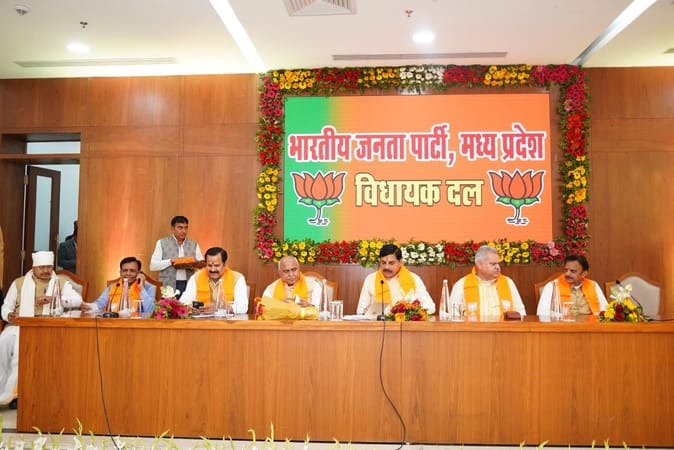  सीएम बोले- विपक्ष के भ्रामक प्रचार का तथ्यात्मक जवाब देना आवश्यक है, ताकि जनता तक सही जानकारी पहुंचे